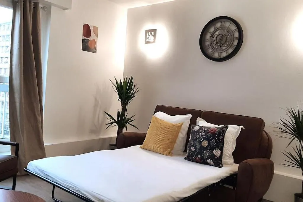 Sweet Apartment Paris Gambetta